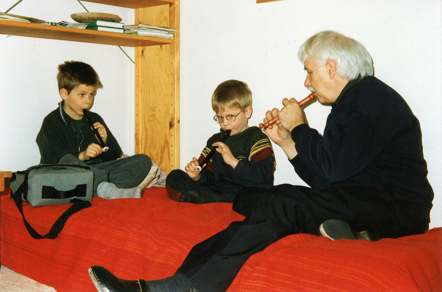 Blockflöjtsensemble 1995 Anton (7 år), Erik (5 år), Ingemar (60 år)